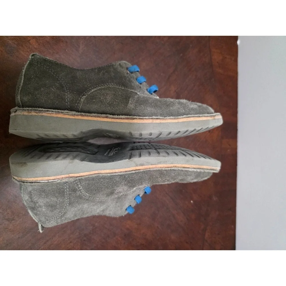 Florsheim Boys Gray Suede Granp Core Dressing Shoes With Blue Laces Size 1